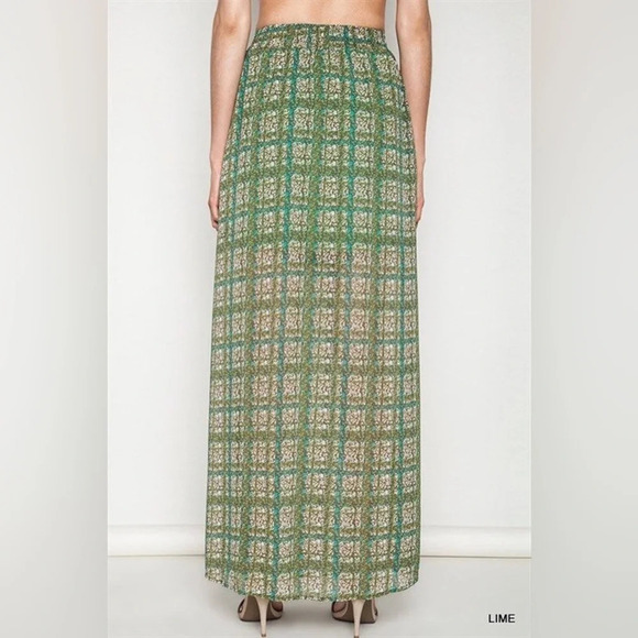 UMGEE NWOT Erin Dual Slit Maxi Skirt in‎ Red - Picture 7 of 7